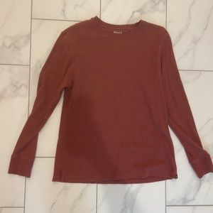 Men’s large long sleeve waffle shirt in maroon/burgundy